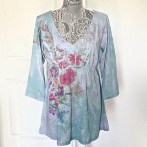 YUKIKO Tunic Top, 3/4 Sleeves w/elastic in front, V neck, Size L, NWOT